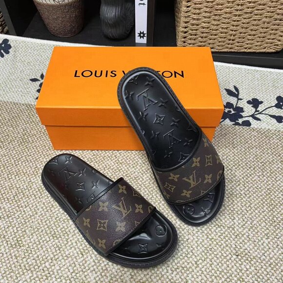Louis Vuitton Brown and Black Women's  Slides - Picture 9 of 9